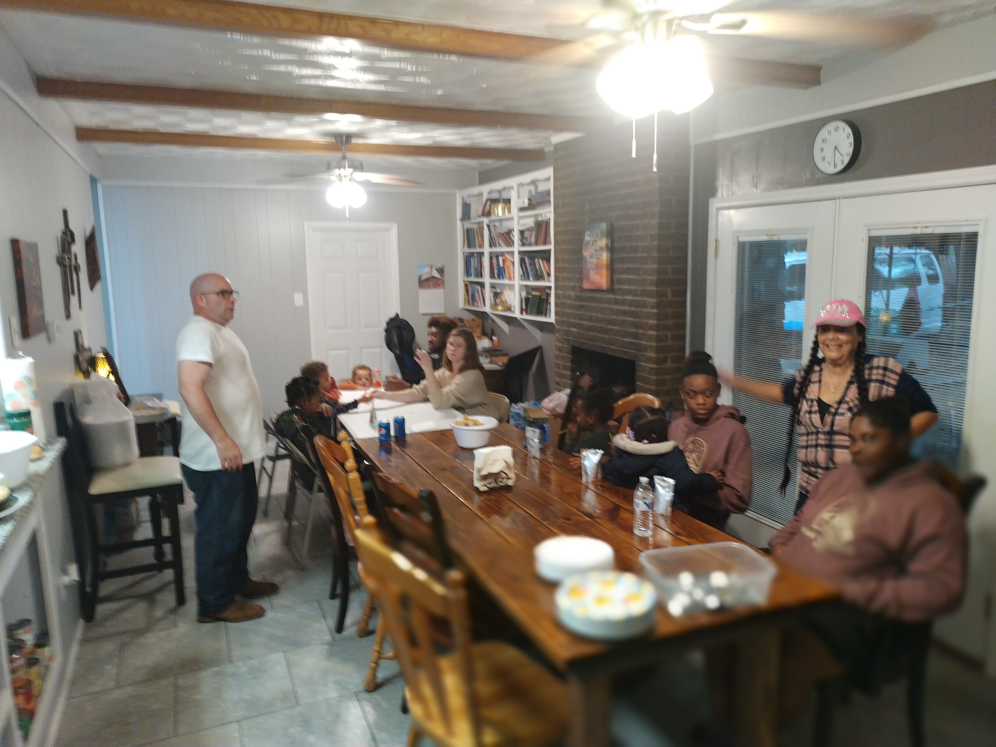 Thanksgiving community outreach dinner 2022